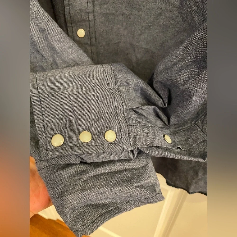 Wrangler Long Sleeve Western Shirt W/Pearl Snaps Size XL Blue Chambray Pockets - Picture 5 of 7